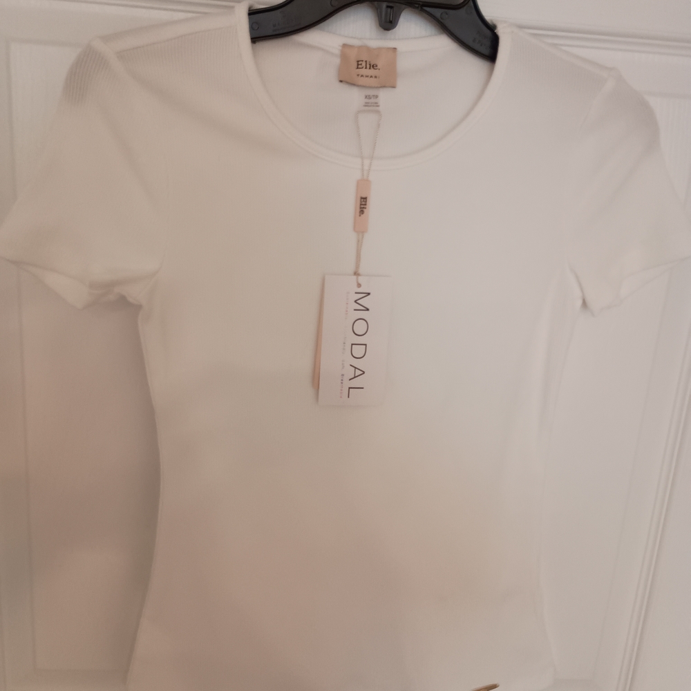 Elie Tahari Women's Cream Short Sleeve Top